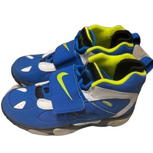 Nike Turf Shoes- Gradeschool Boys Size 6.5y